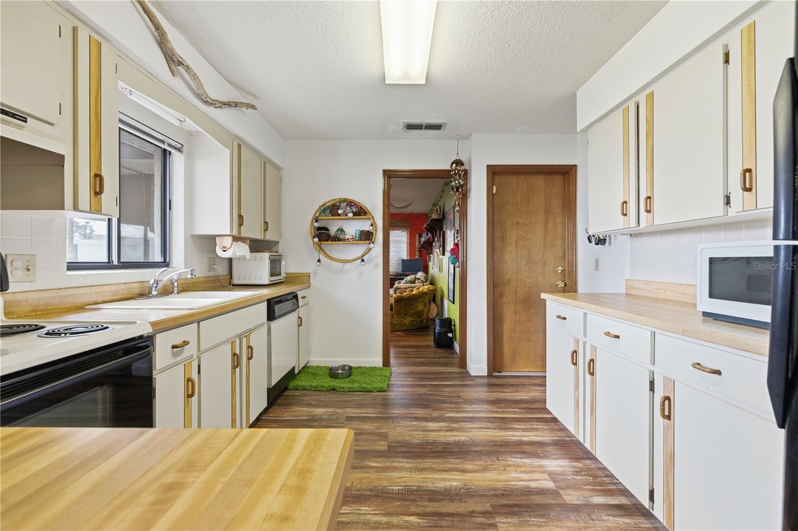 FLORIDA SHORES - Residential