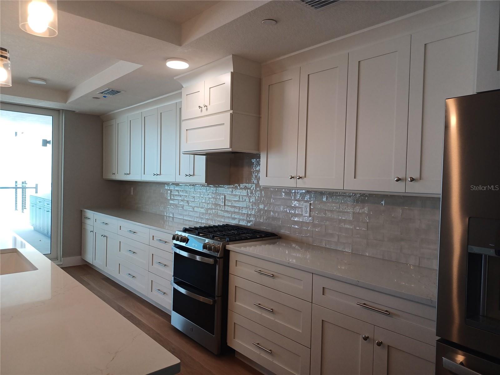 14048 GULF BOULEVARD 402