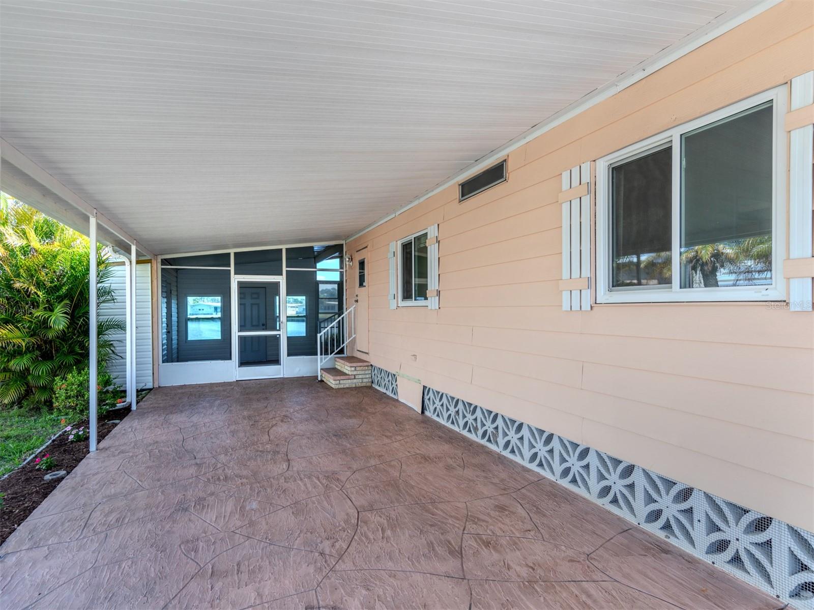 109 LAKEVIEW DRIVE