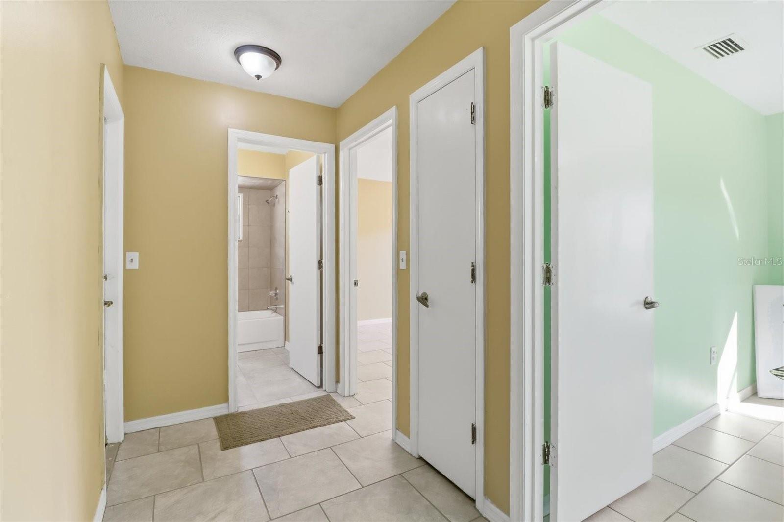 MARQUETTE VILLAGE UNIT 01 - Residential