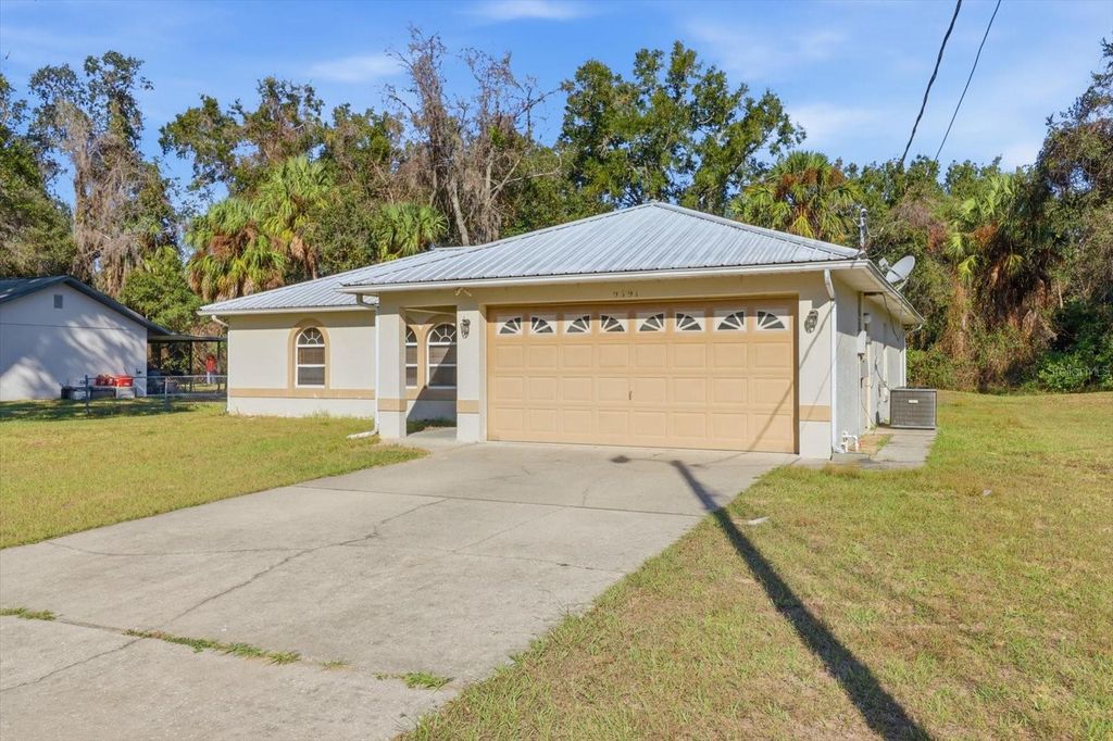 Photo of 9391 W Marquette Lane, Crystal River, FL 34428 (MLS # TB8455540)