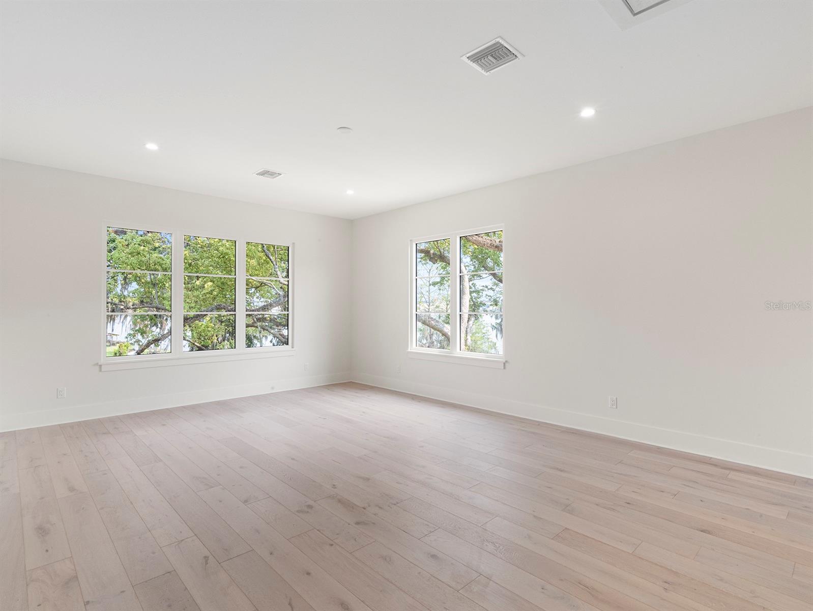 EDGEWATER HEIGHTS - Residential