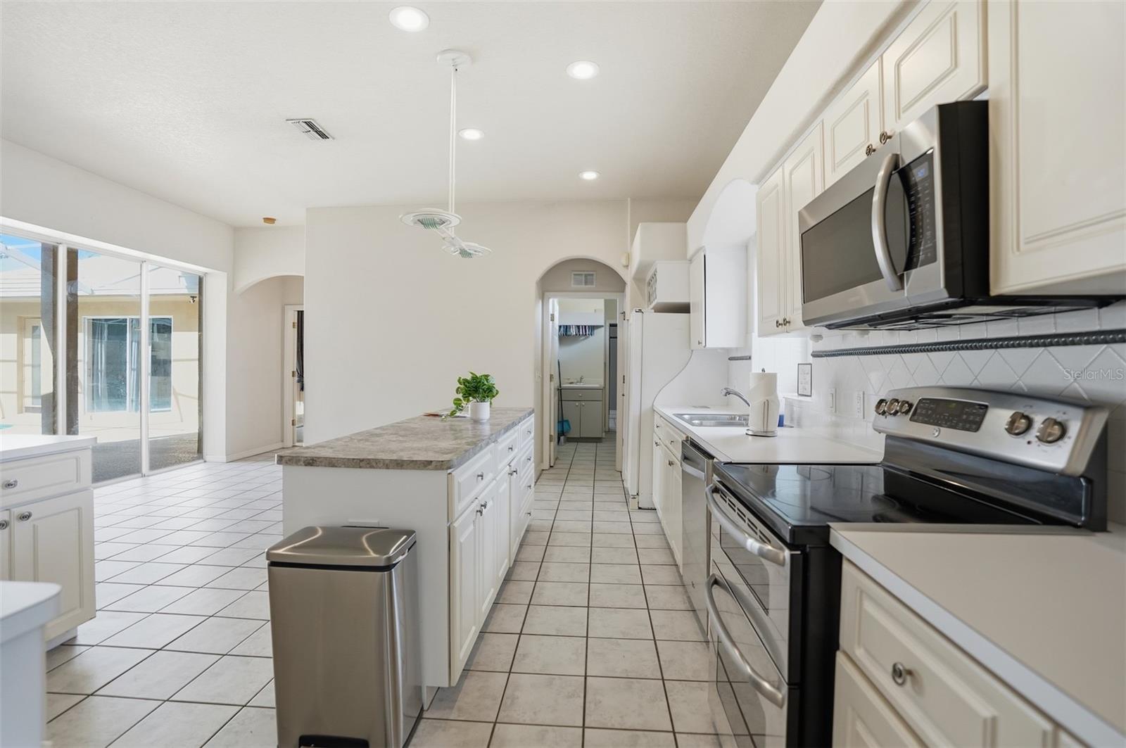 PRISTINE PLACE PH 1 - Residential