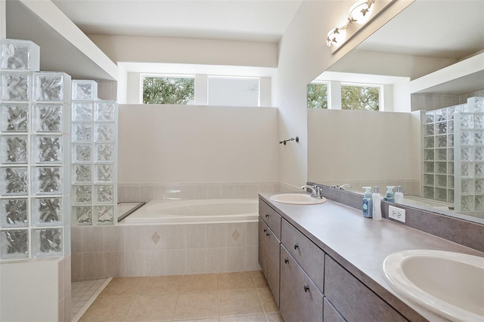 PRISTINE PLACE PH 1 - Residential