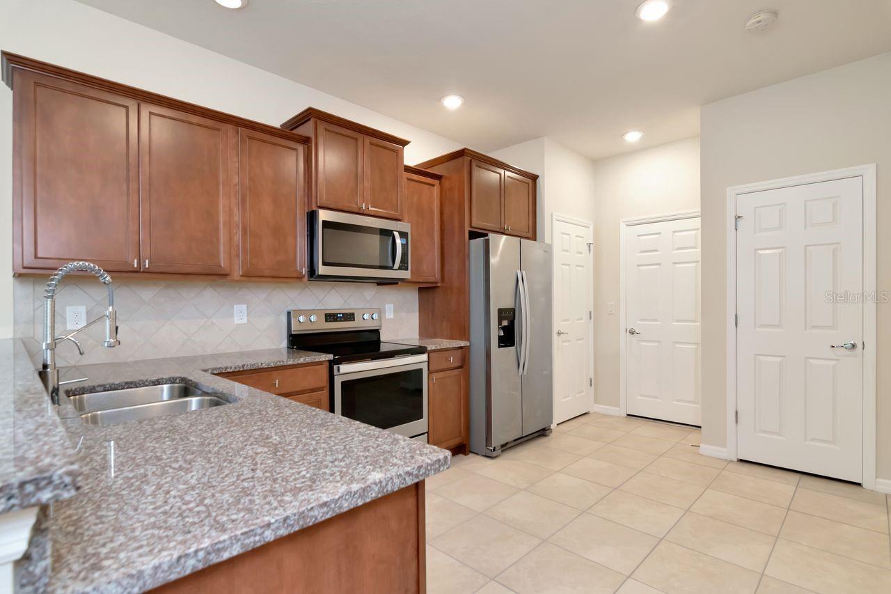 REGO PALMS - Residential