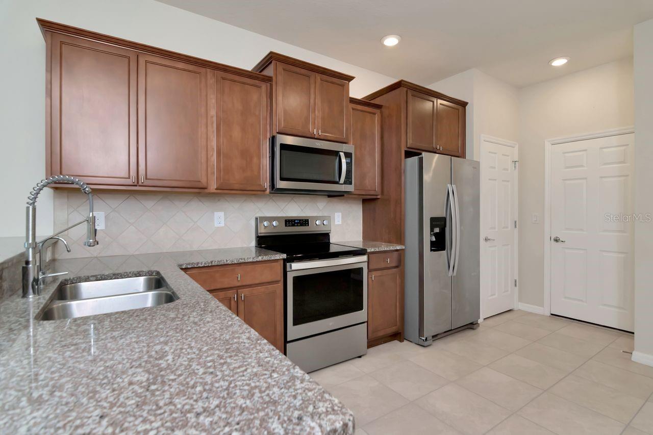 REGO PALMS - Residential