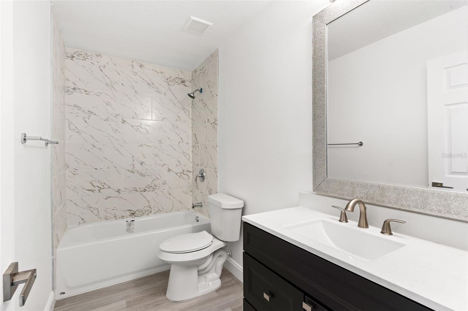 HARBOUR ISLES PH 1 - Residential