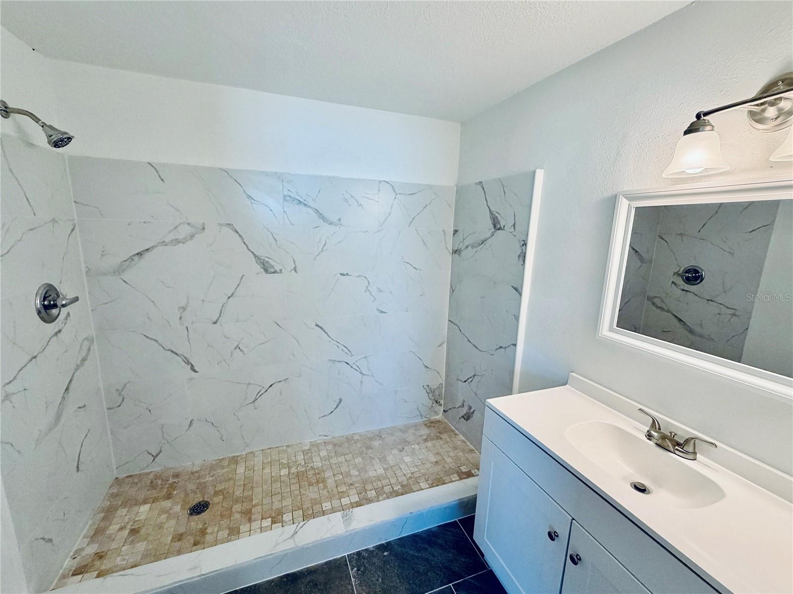 VENICE EAST 3RD ADD - Residential