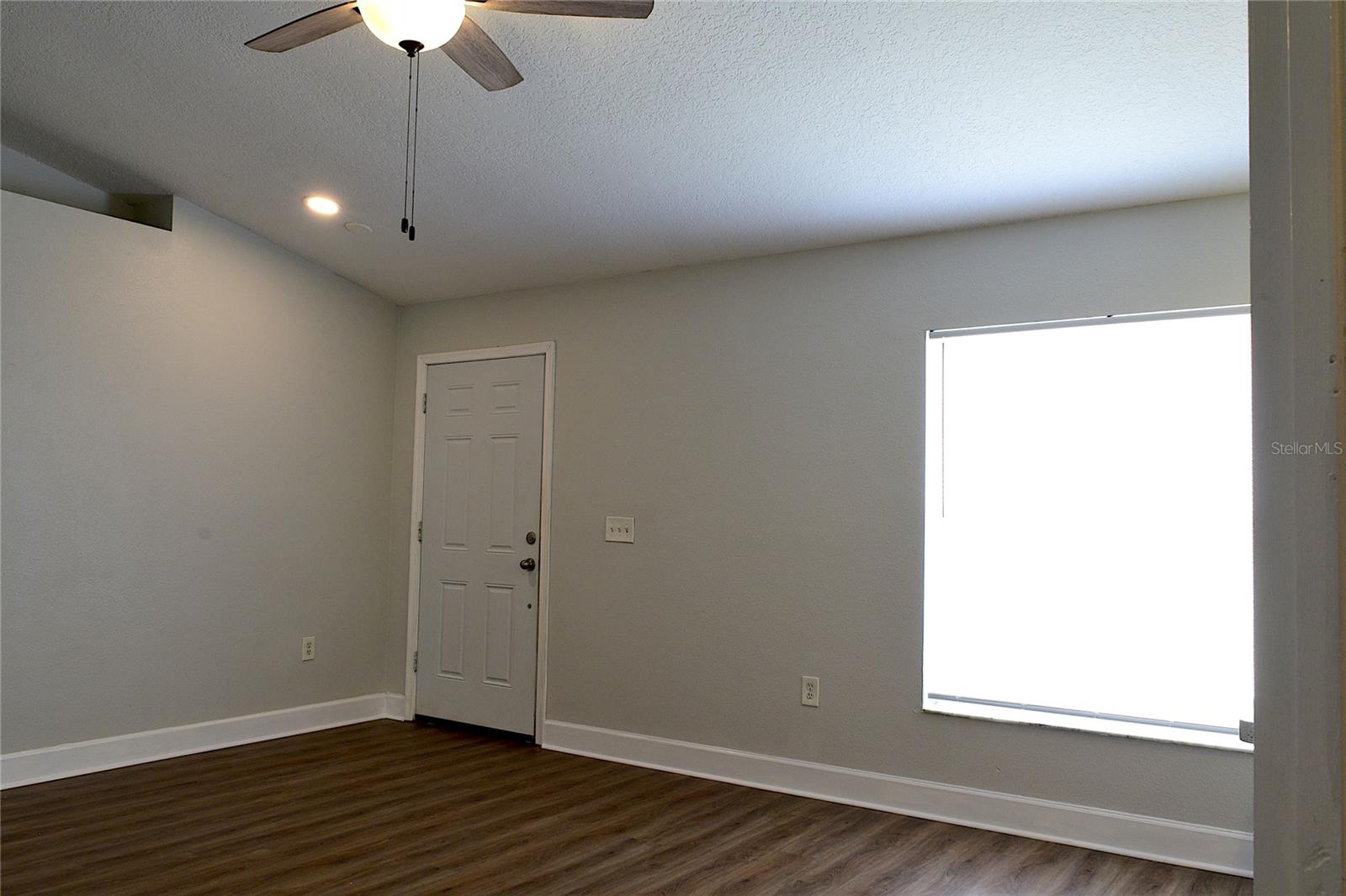 1123 VISTA PALMA WAY