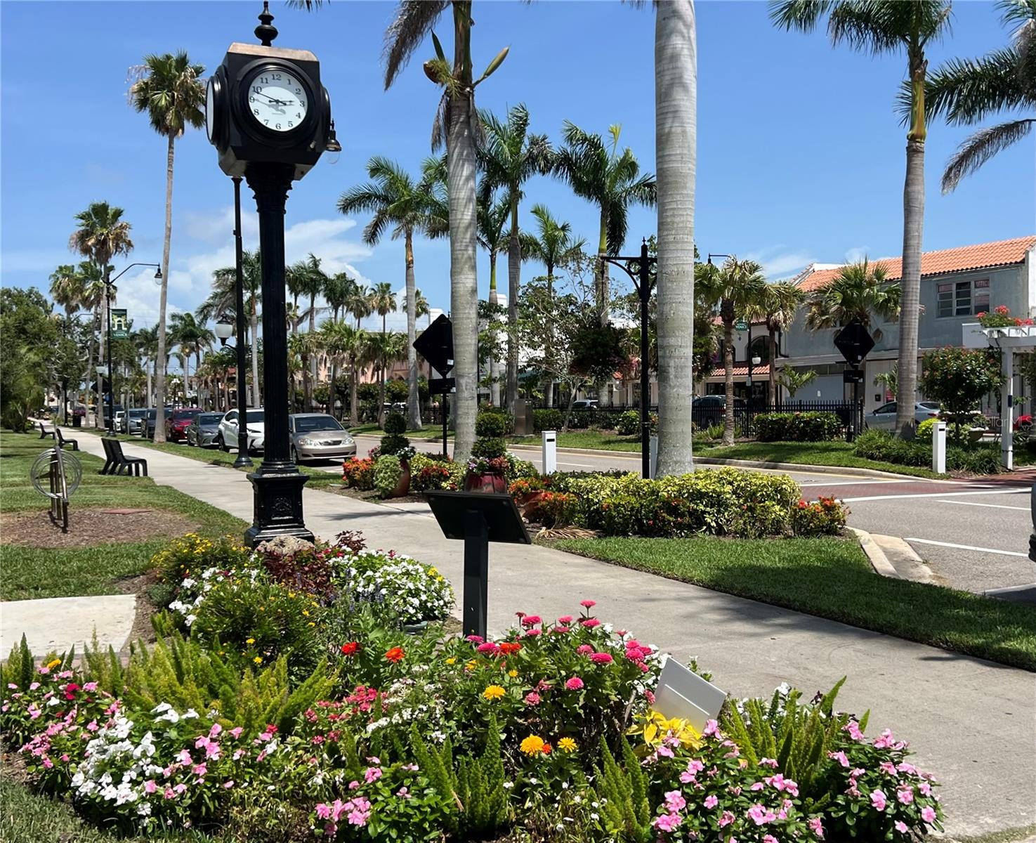 PAR FOUR - Residential