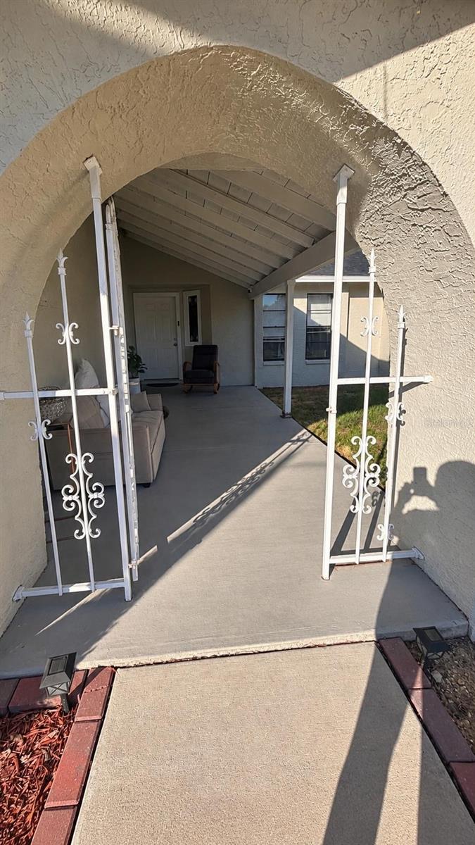 8089 WOODEN DRIVE