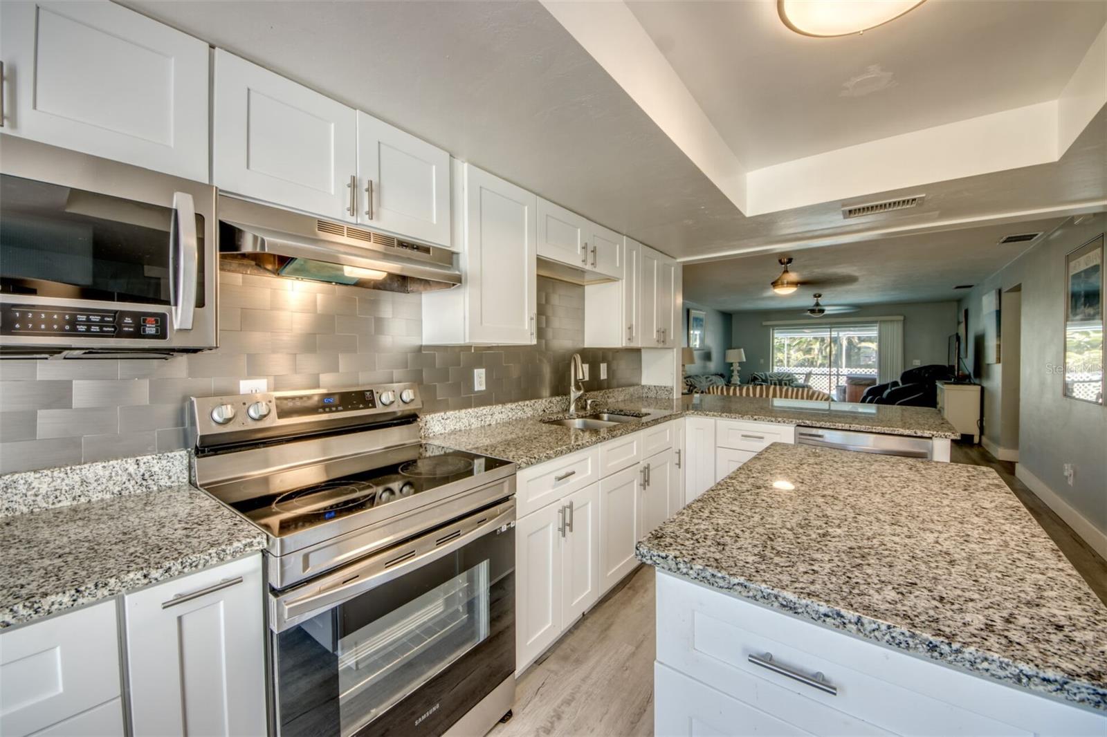 912 SE 24TH AVENUE A &  B
