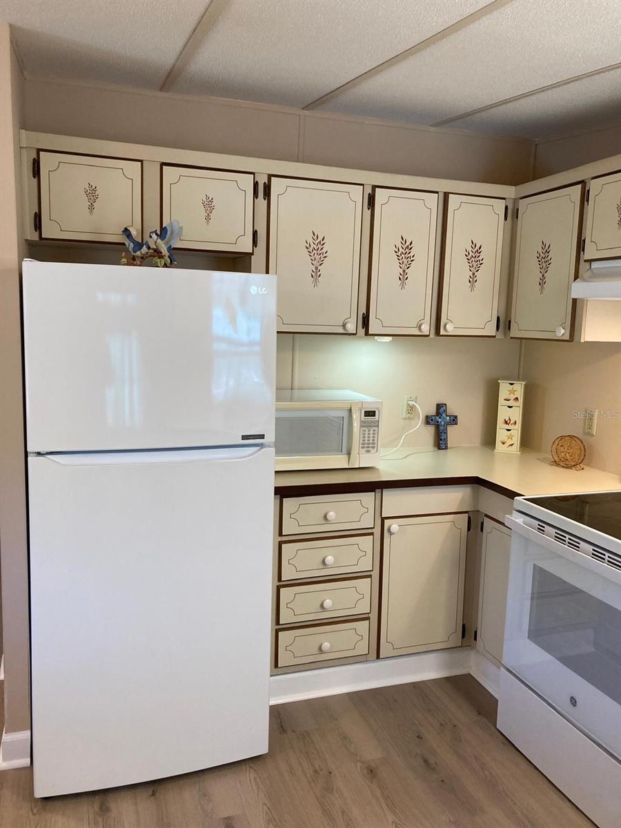 FOX RUN MOBILE HOME SUB - Residential