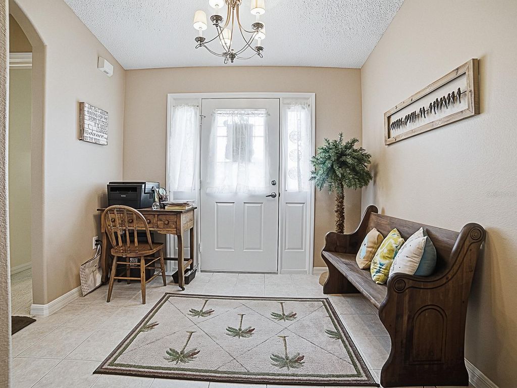 Photo of 347 Bentwood Drive, Leesburg, FL 34748 (MLS # G5109411)