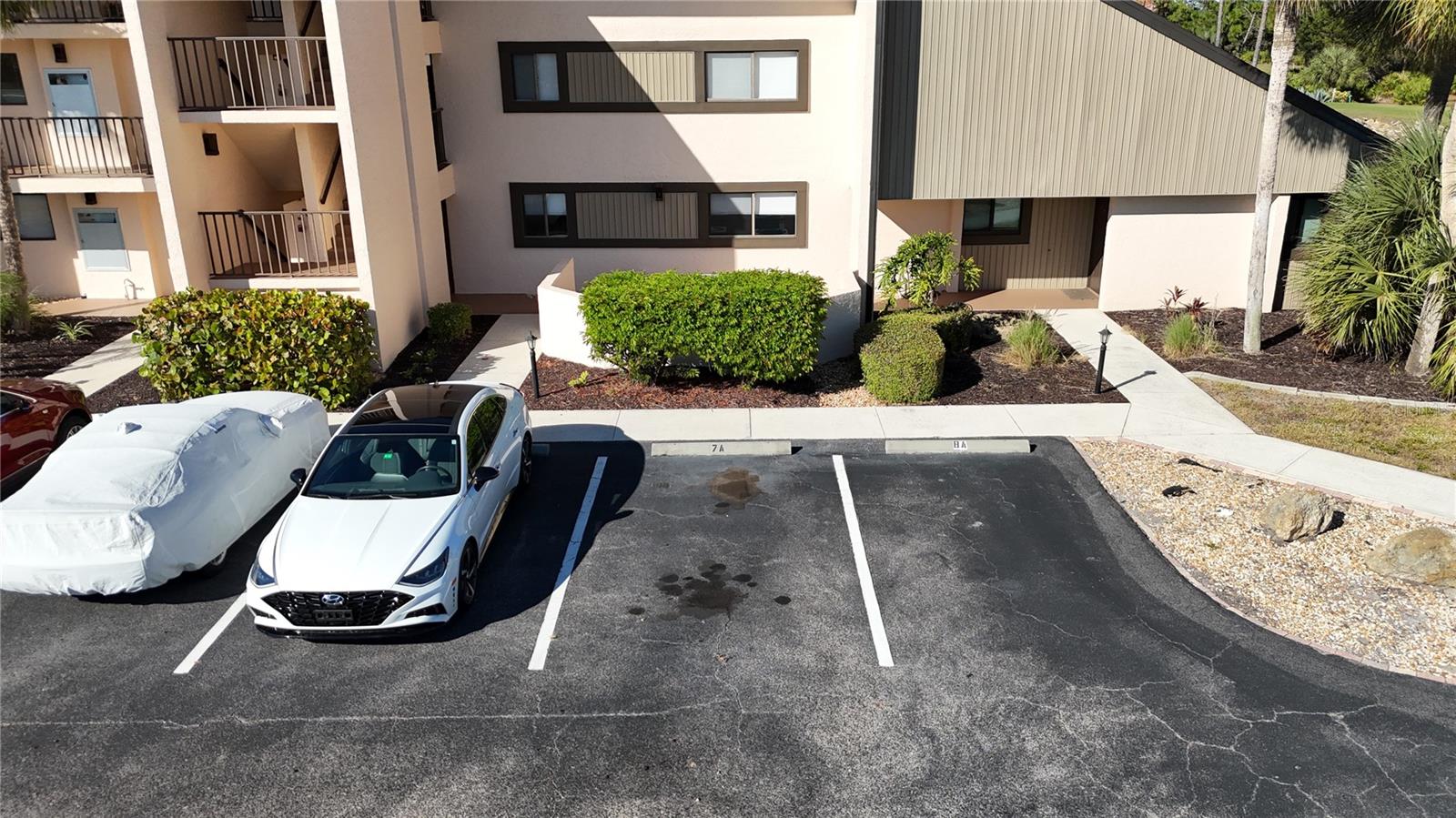 HALYARD CLUB CONDO - Residential