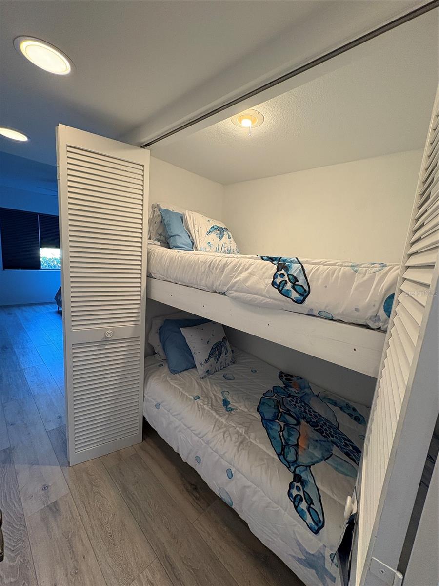 HALYARD CLUB CONDO - Residential