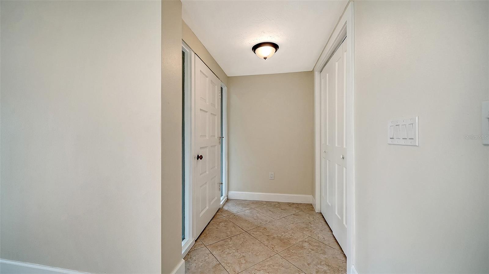 WHISPERING SANDS - Residential