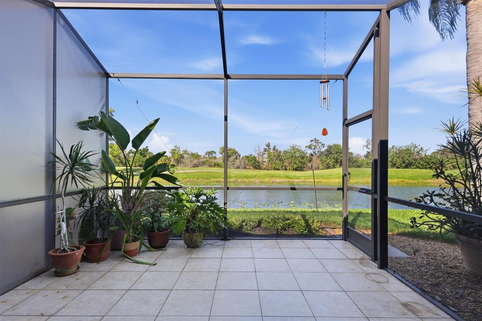 HERITAGE OAKS GOLF & COUNTRY CLUB - Residential