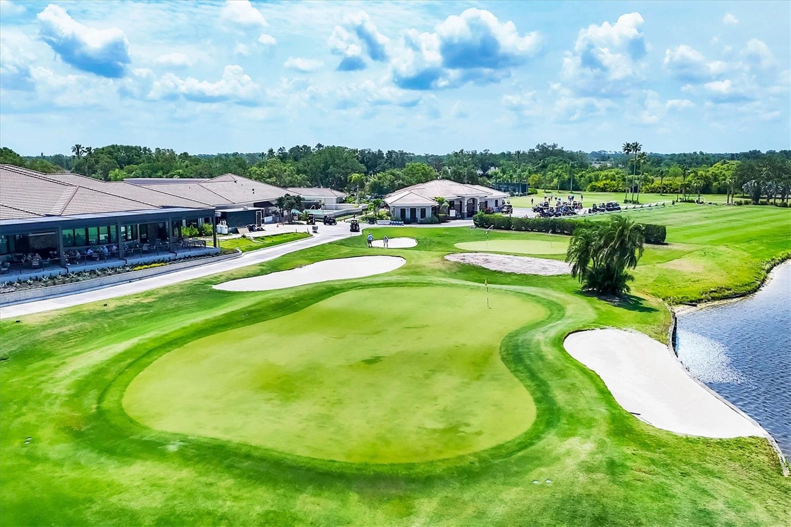 HERITAGE OAKS GOLF & COUNTRY CLUB - Residential