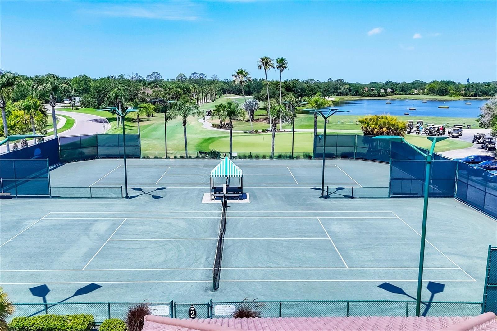 HERITAGE OAKS GOLF & COUNTRY CLUB - Residential