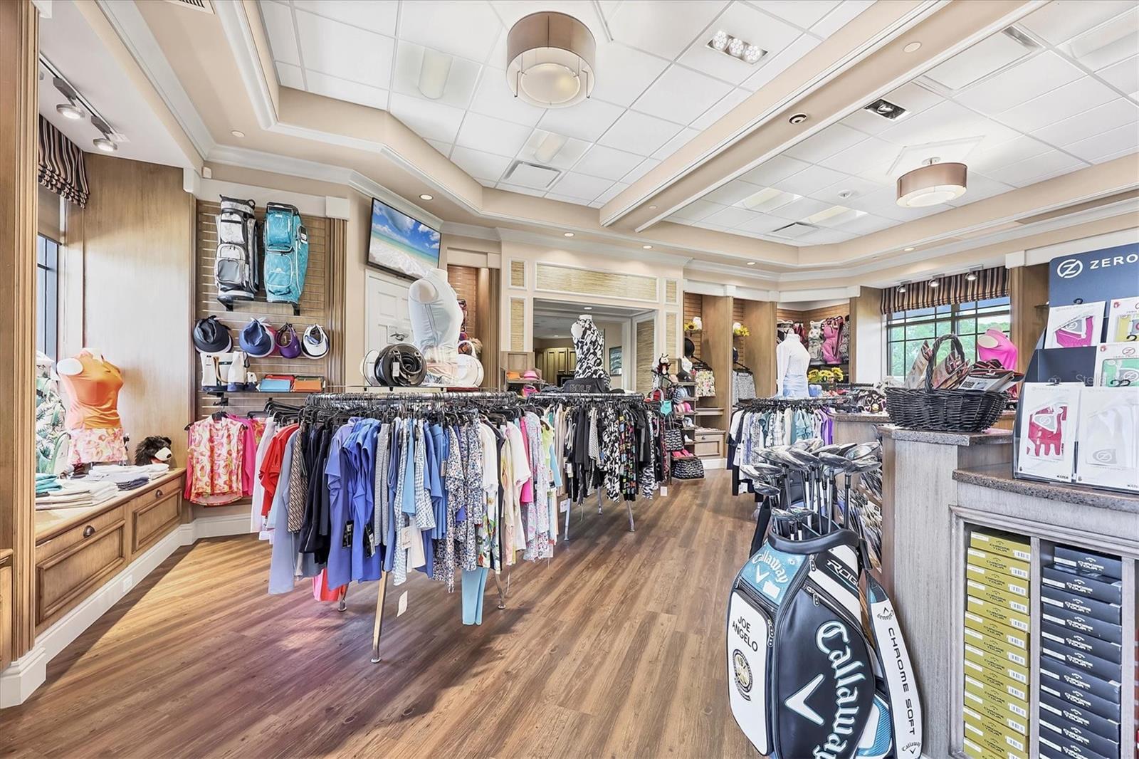 HERITAGE OAKS GOLF & COUNTRY CLUB - Residential