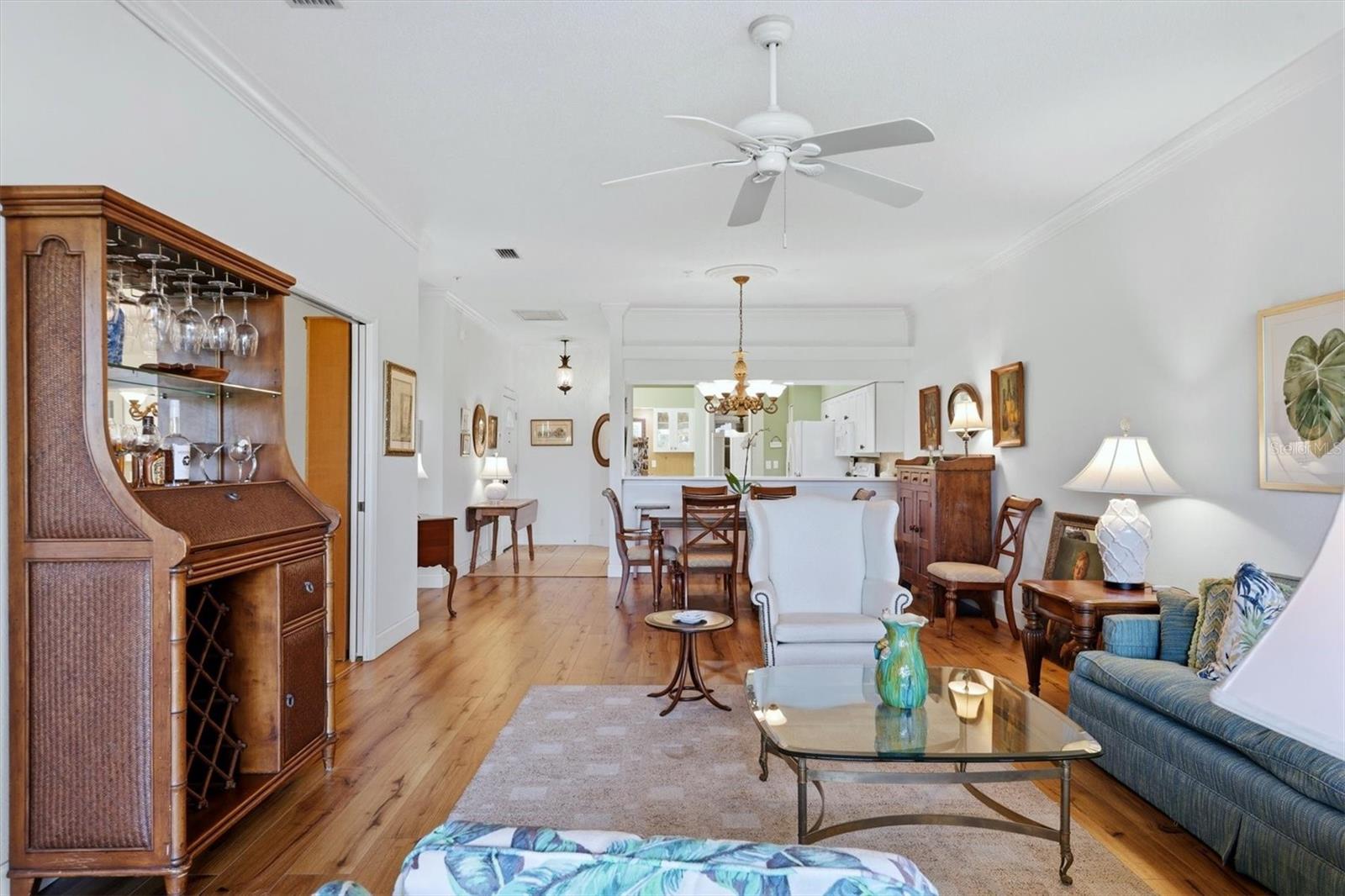 HERITAGE OAKS GOLF & COUNTRY CLUB - Residential