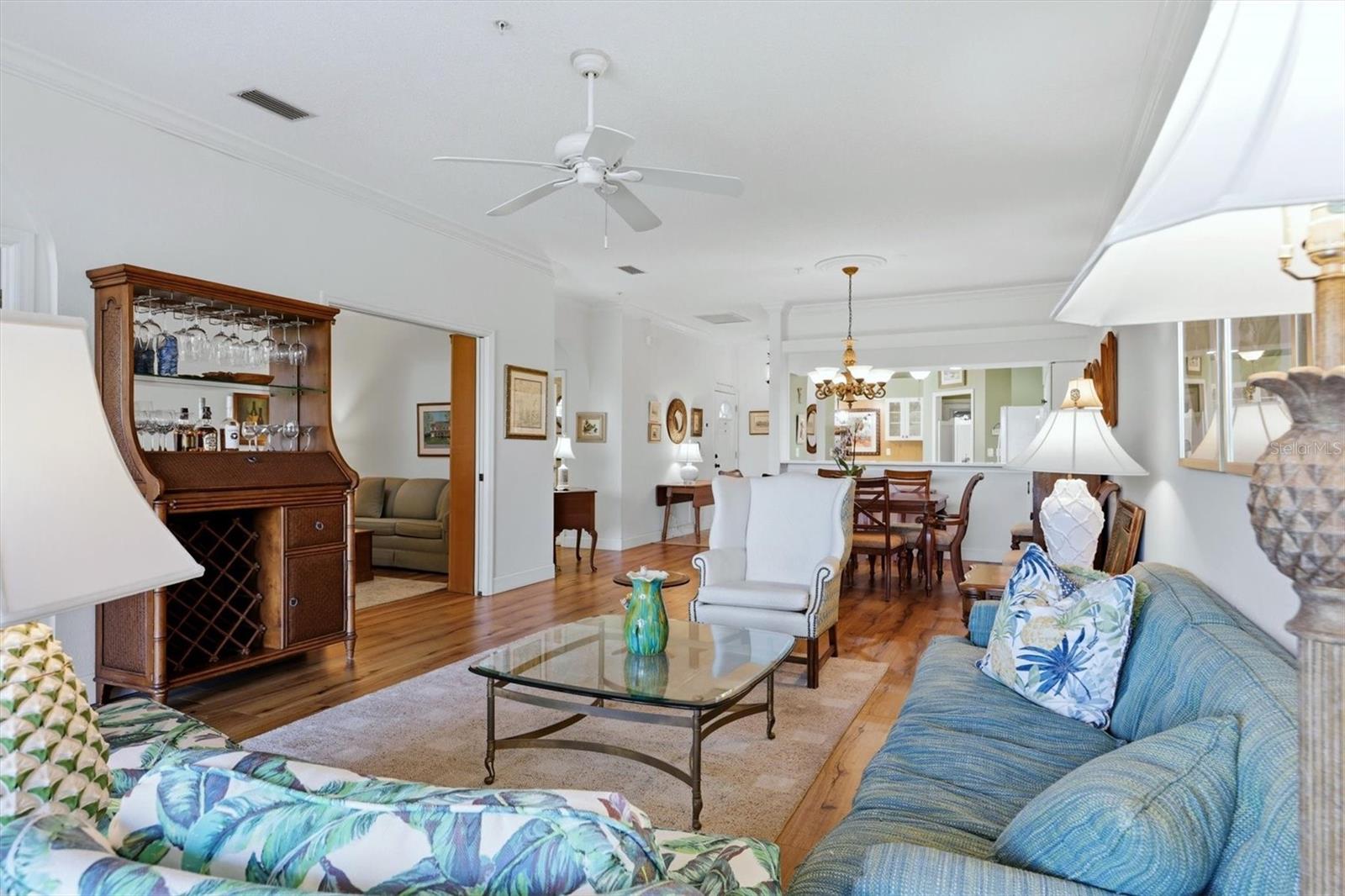 HERITAGE OAKS GOLF & COUNTRY CLUB - Residential