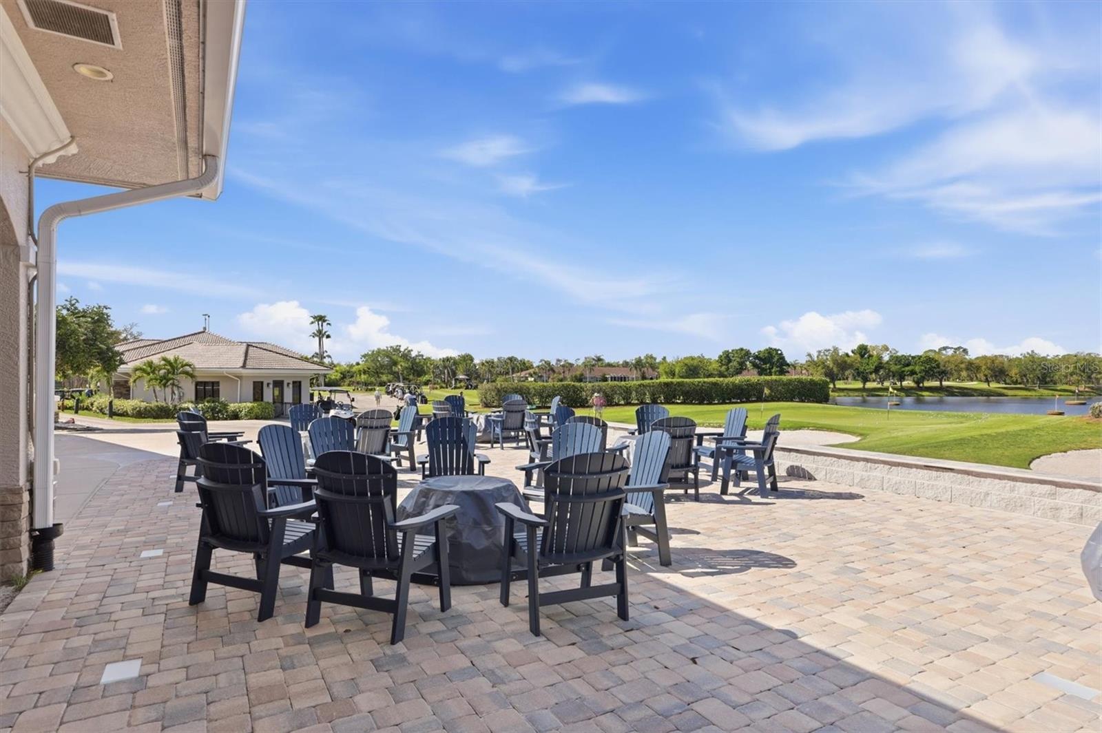 HERITAGE OAKS GOLF & COUNTRY CLUB - Residential
