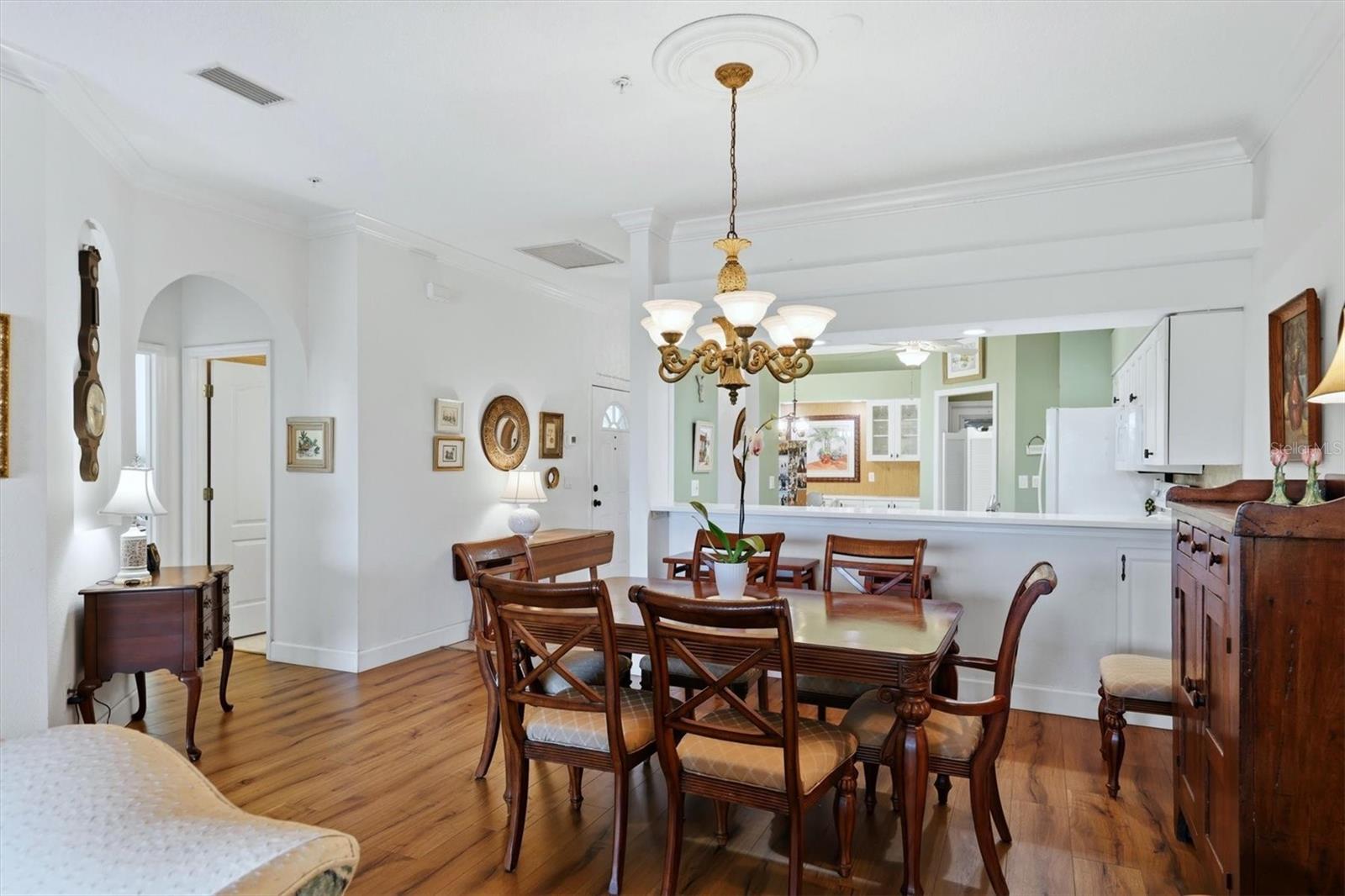 HERITAGE OAKS GOLF & COUNTRY CLUB - Residential