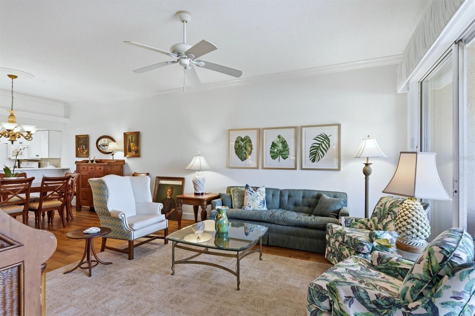 HERITAGE OAKS GOLF & COUNTRY CLUB - Residential