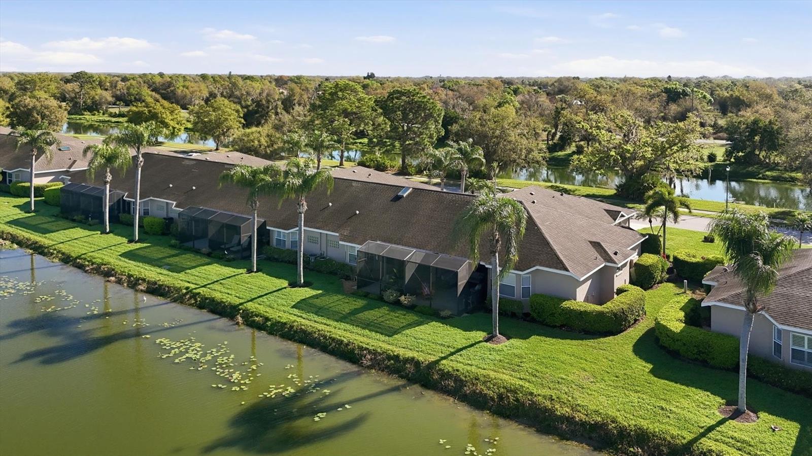 HERITAGE OAKS GOLF & COUNTRY CLUB - Residential