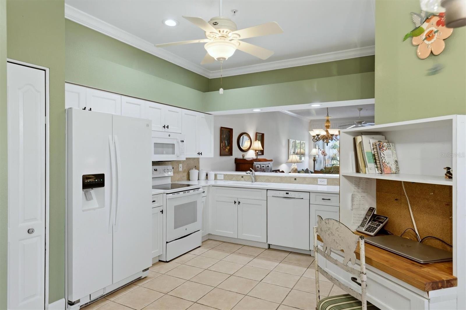 HERITAGE OAKS GOLF & COUNTRY CLUB - Residential