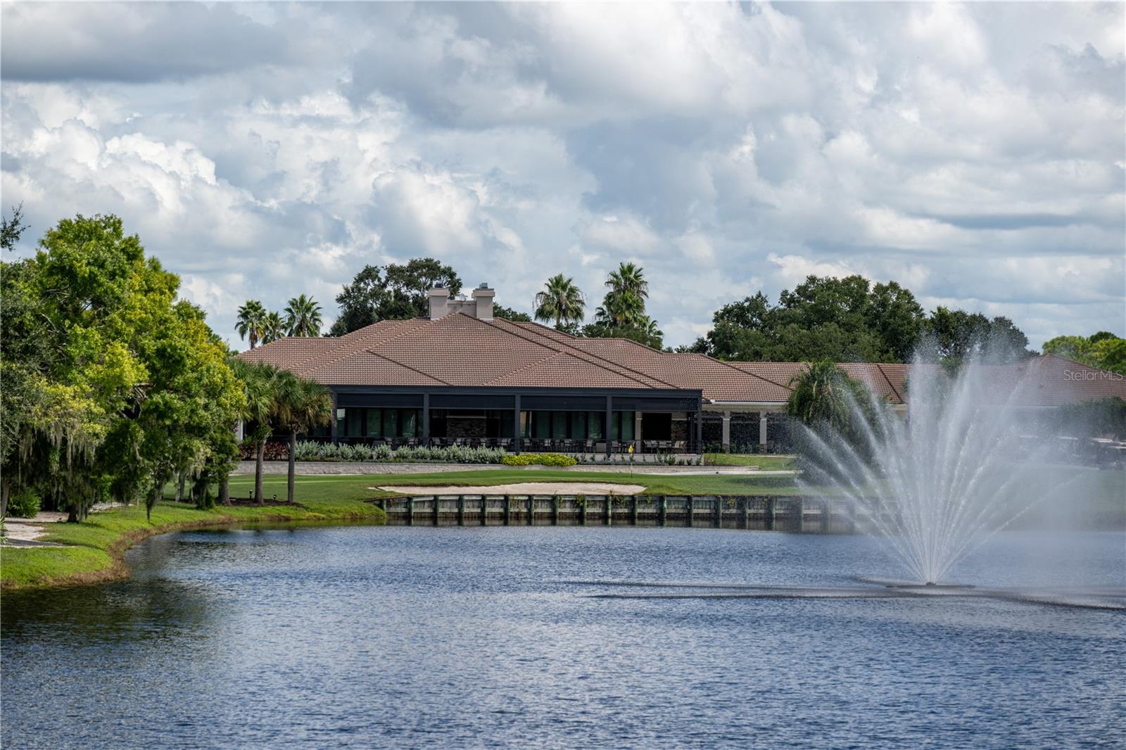HERITAGE OAKS GOLF & COUNTRY CLUB - Residential