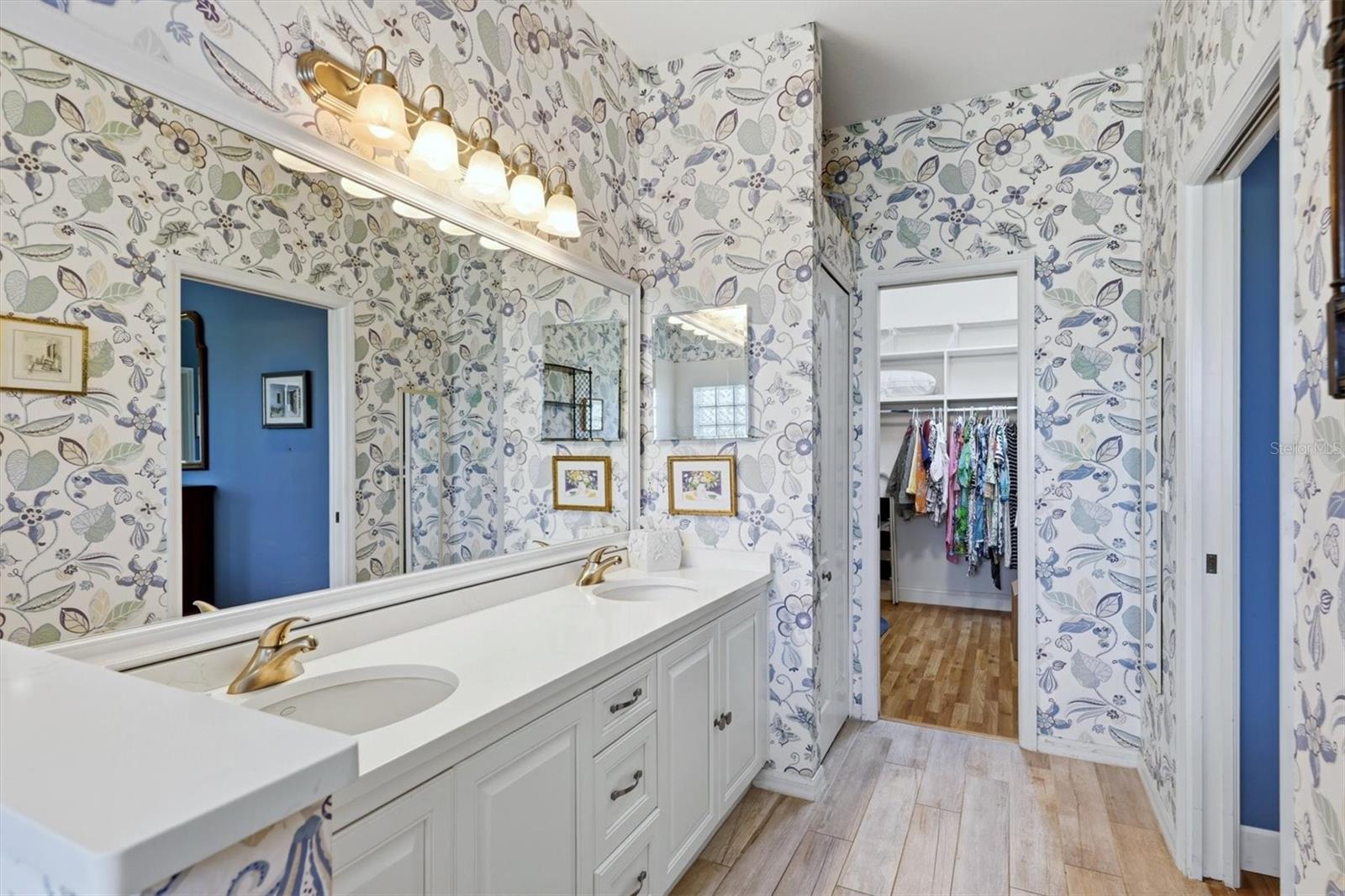 HERITAGE OAKS GOLF & COUNTRY CLUB - Residential