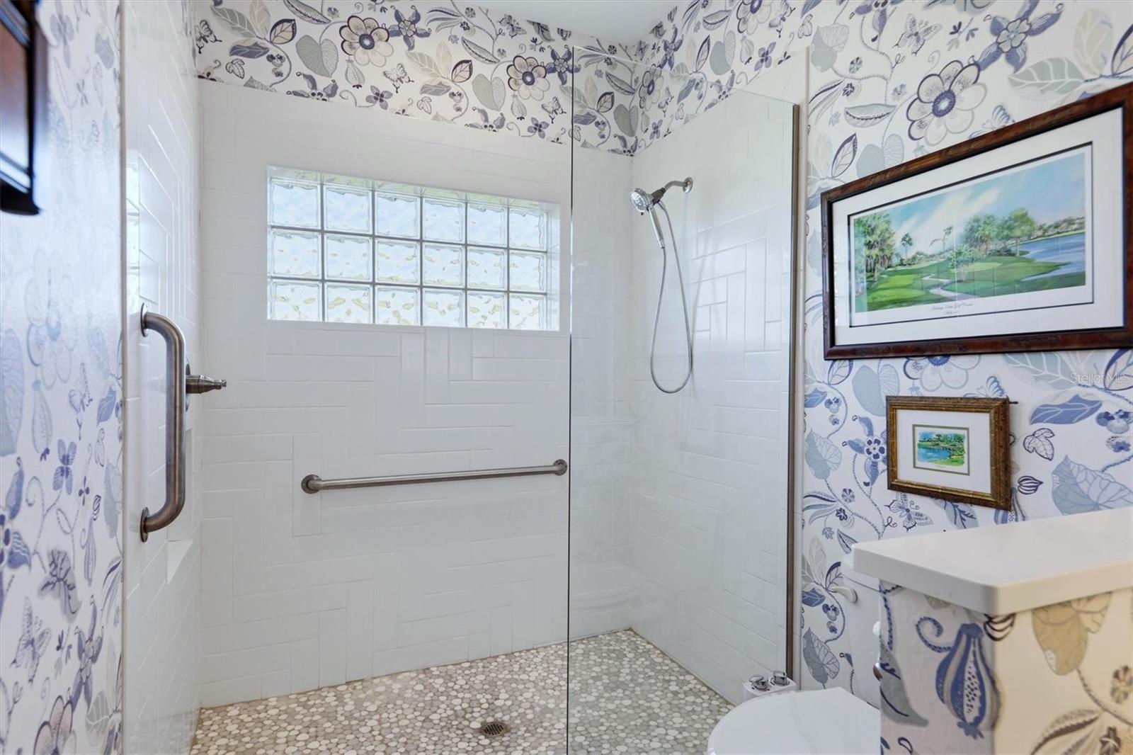 HERITAGE OAKS GOLF & COUNTRY CLUB - Residential