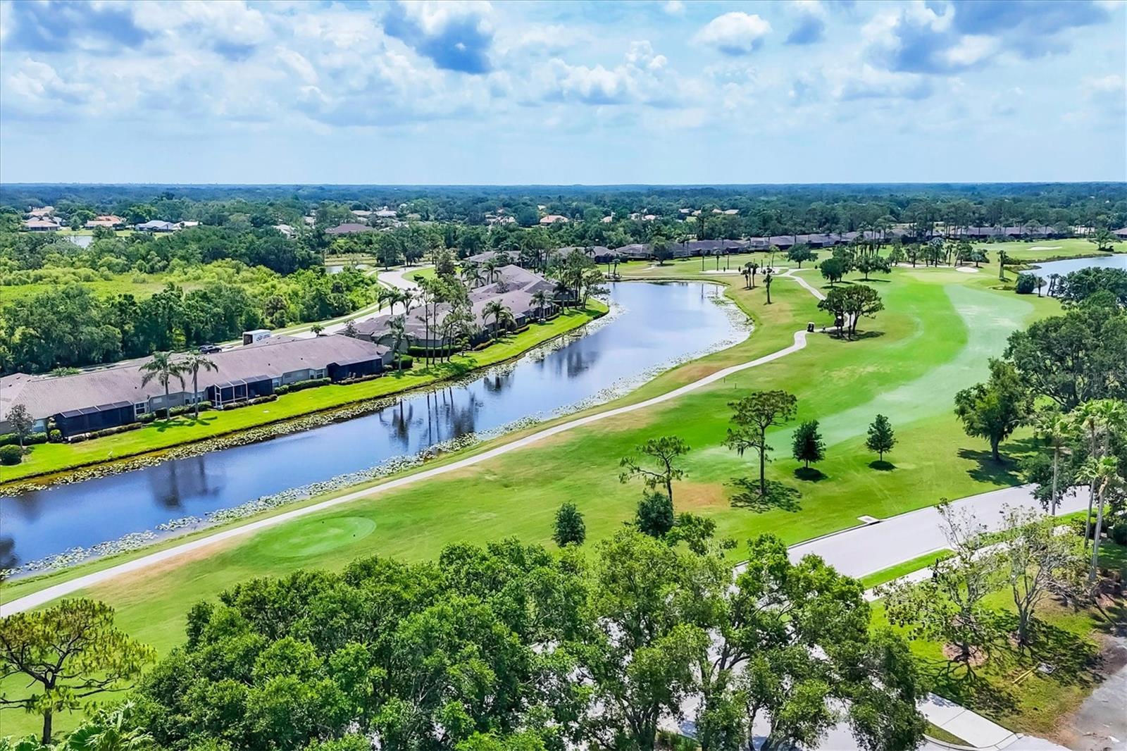 HERITAGE OAKS GOLF & COUNTRY CLUB - Residential
