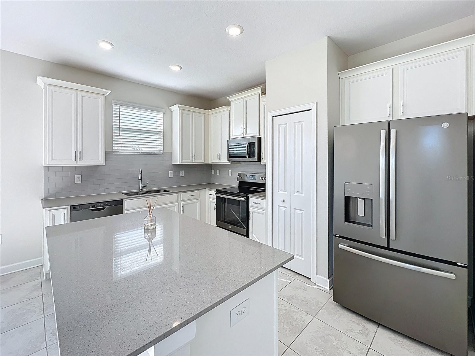 STOREY LAKE TR K - Residential