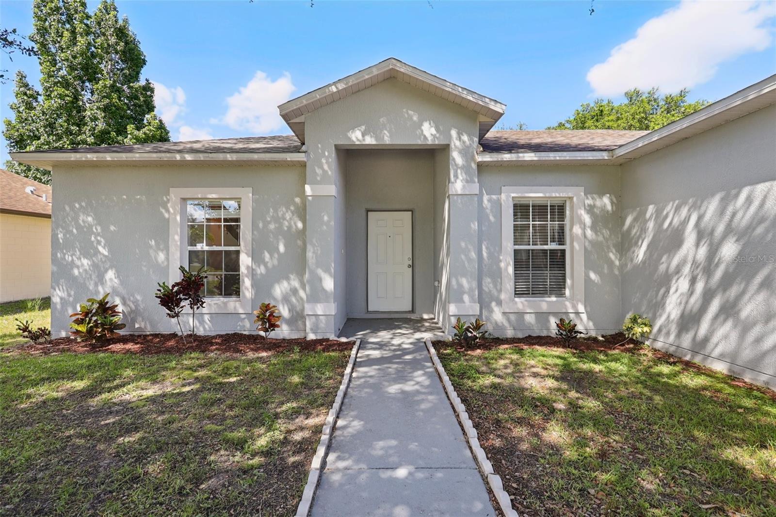 702 PASTEUR LANE
