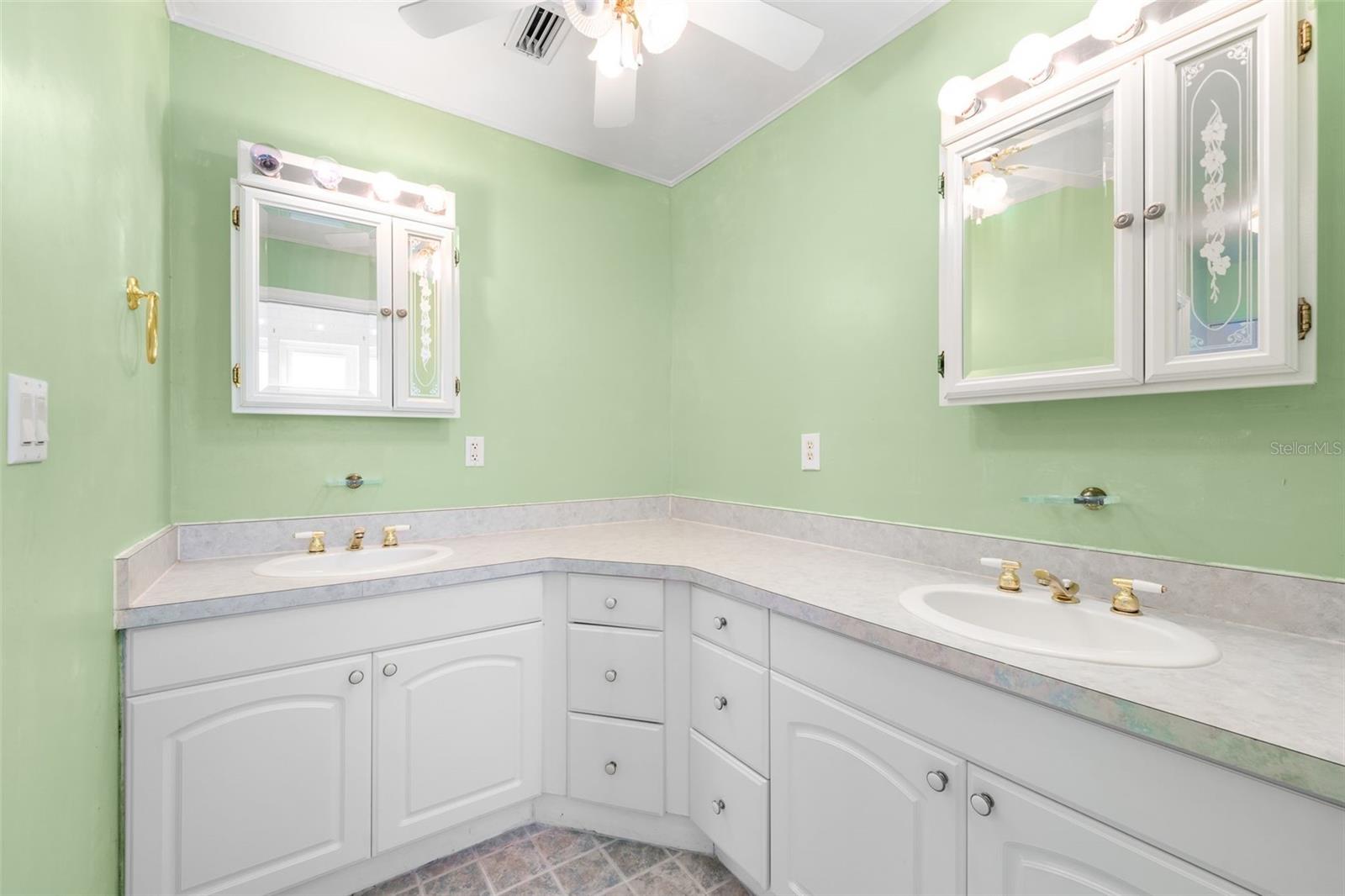 UNIT 1 SPRING RIDGE SUB - Residential