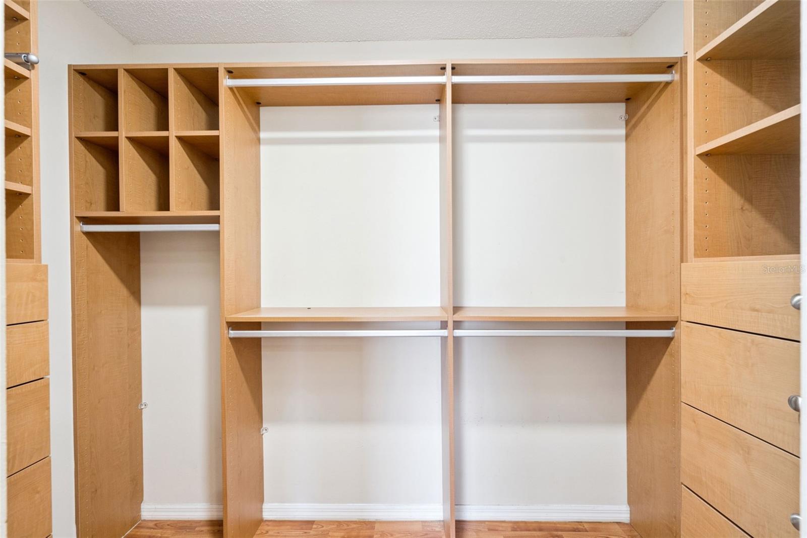 SANDPOINTE TWNHS SEC 02 - Residential