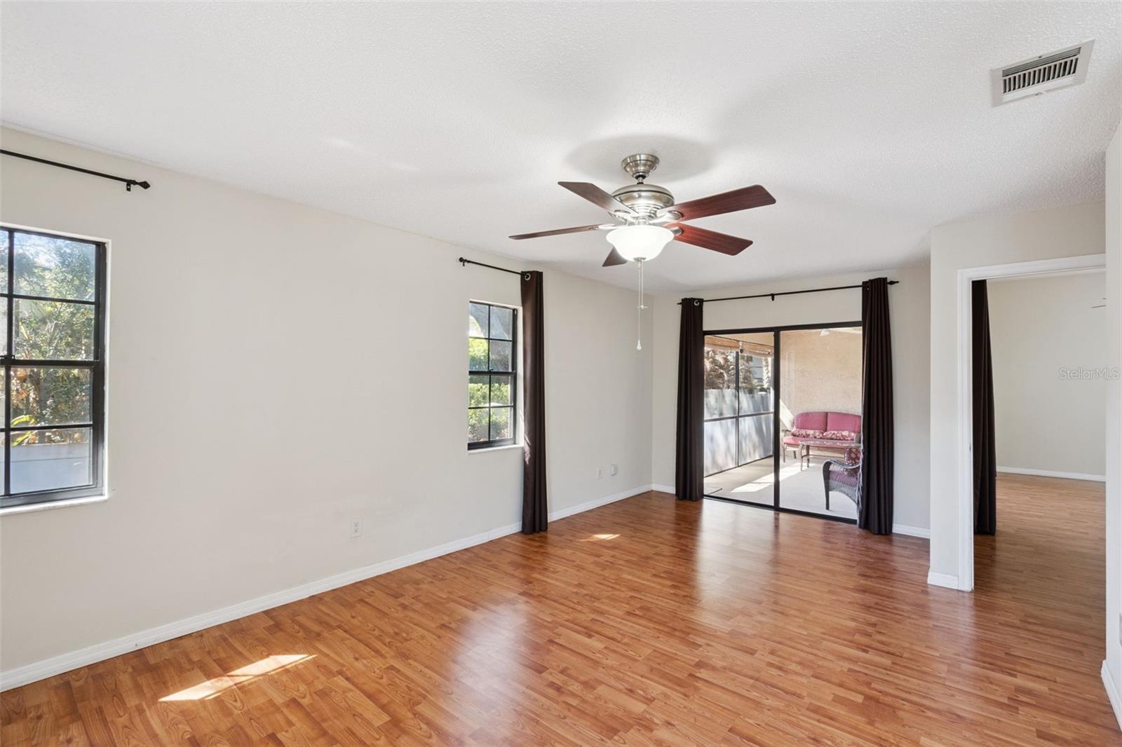 SANDPOINTE TWNHS SEC 02 - Residential