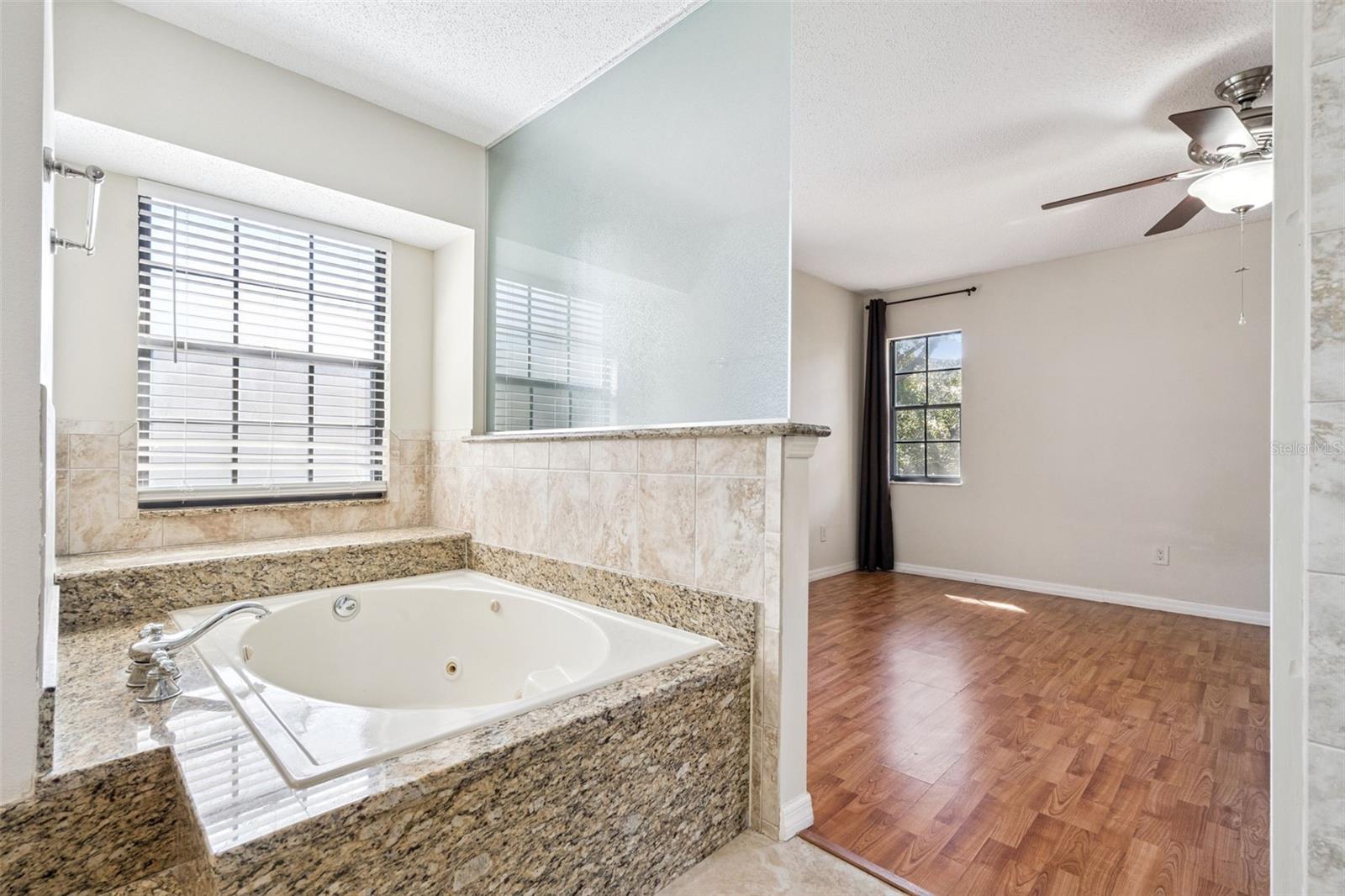 SANDPOINTE TWNHS SEC 02 - Residential