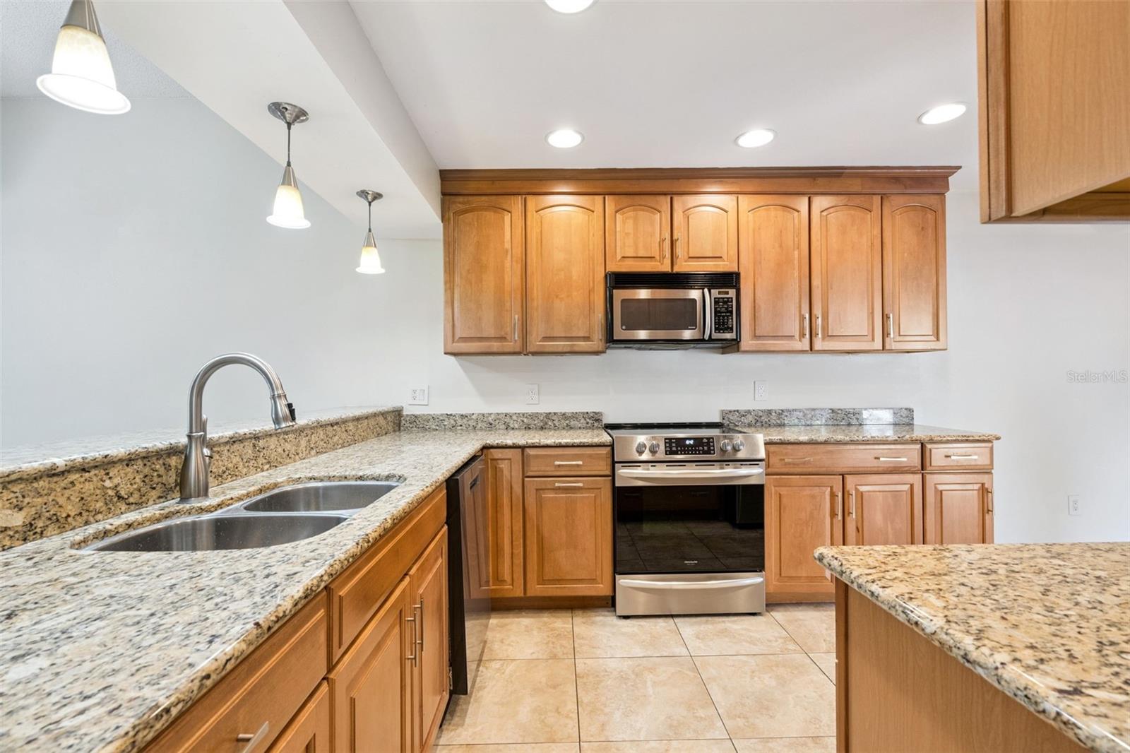 SANDPOINTE TWNHS SEC 02 - Residential