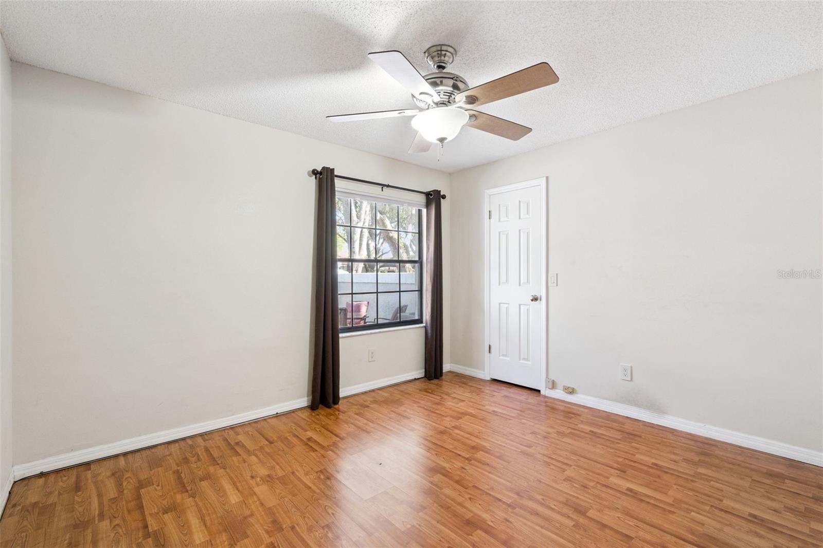 SANDPOINTE TWNHS SEC 02 - Residential