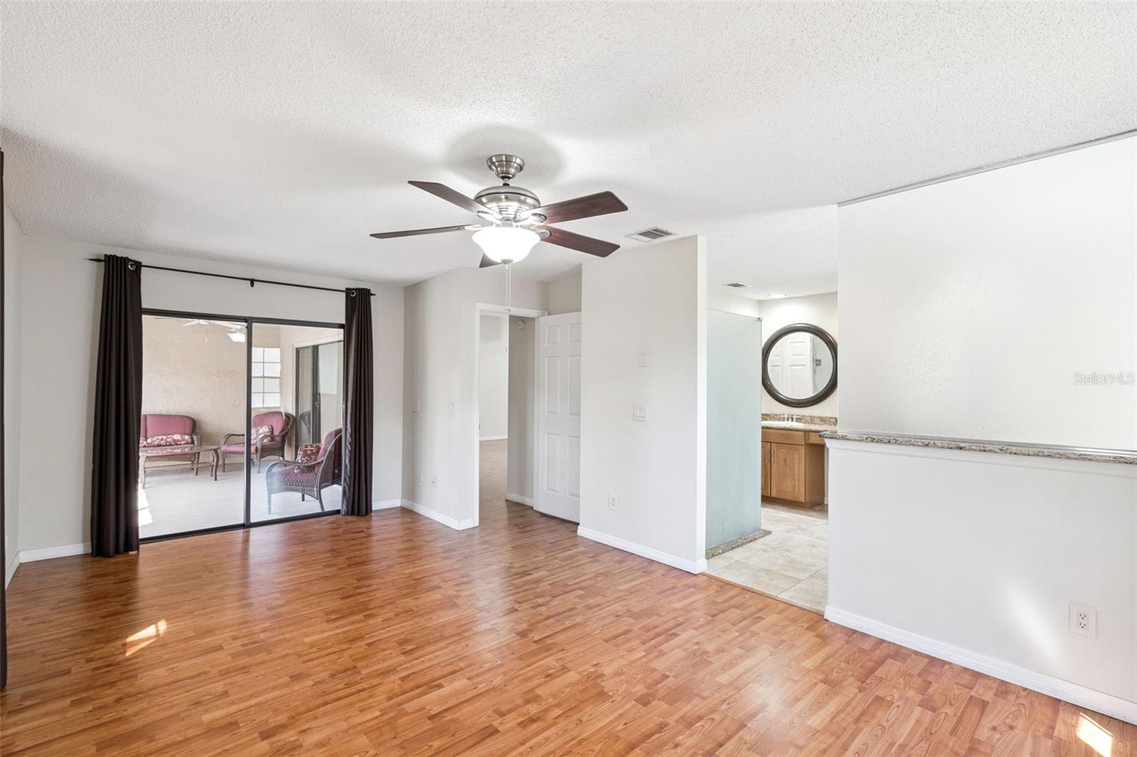 SANDPOINTE TWNHS SEC 02 - Residential