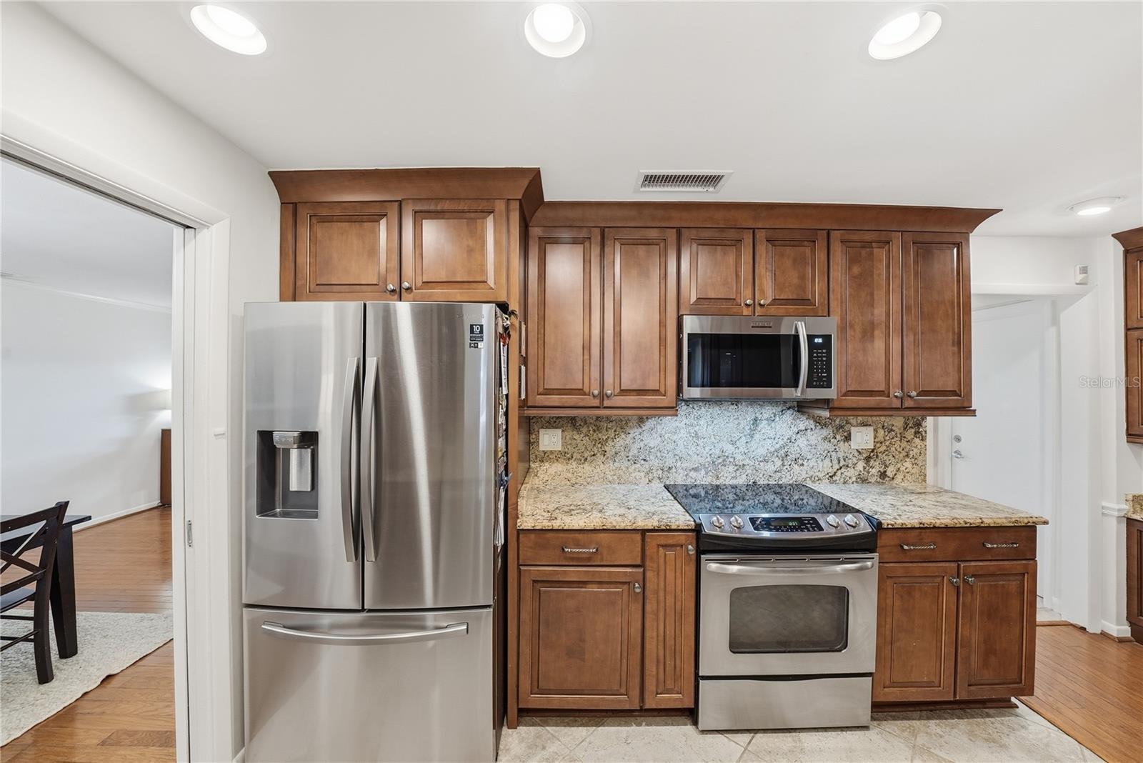 LAKEWOOD ESTATES SEC B - Residential