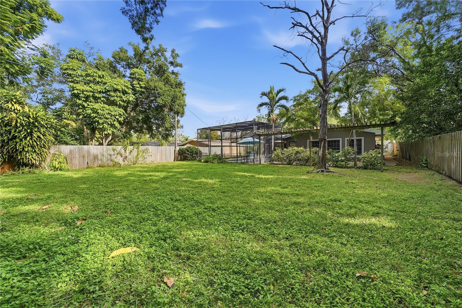 LAKEWOOD ESTATES SEC B - Residential