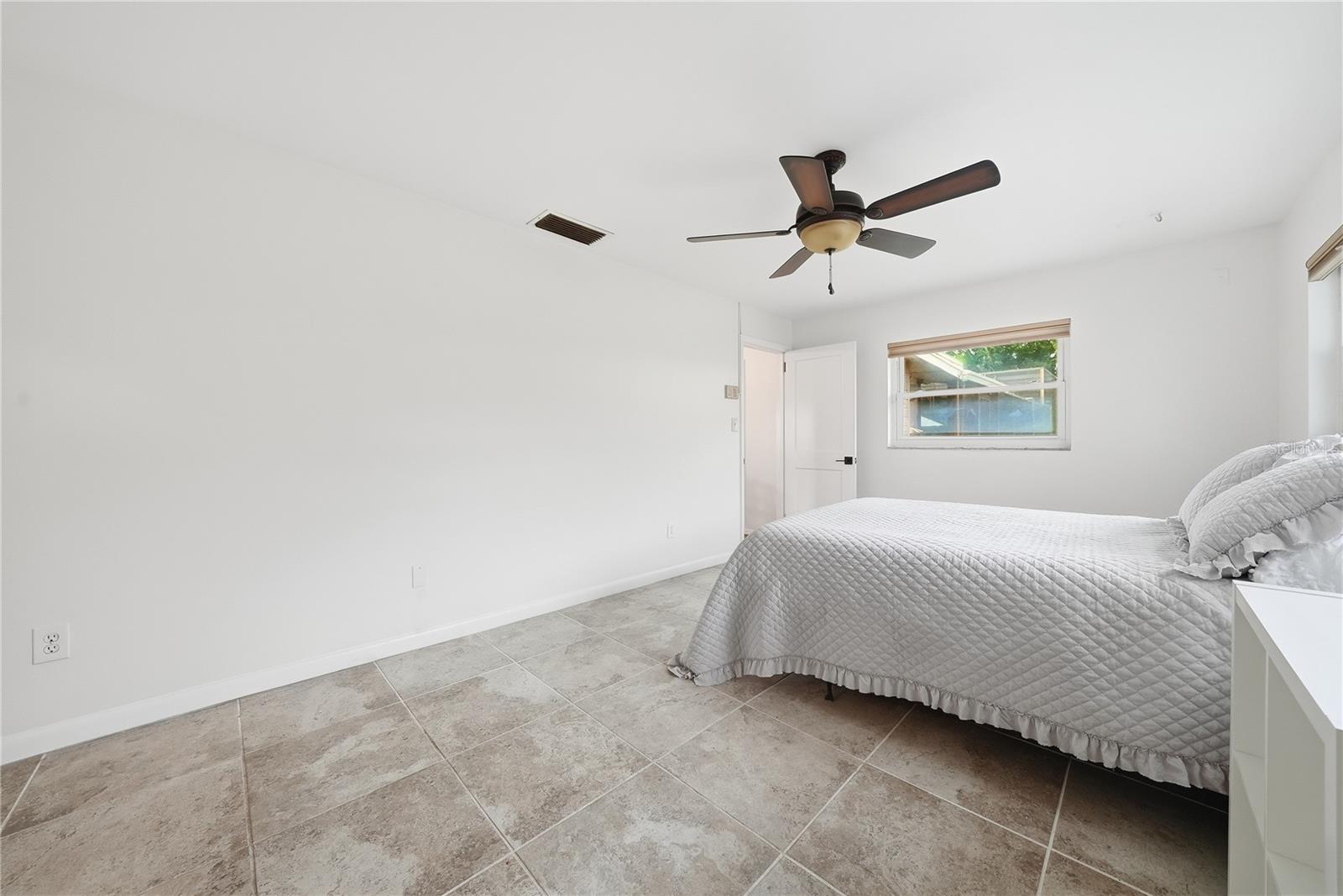 LAKEWOOD ESTATES SEC B - Residential