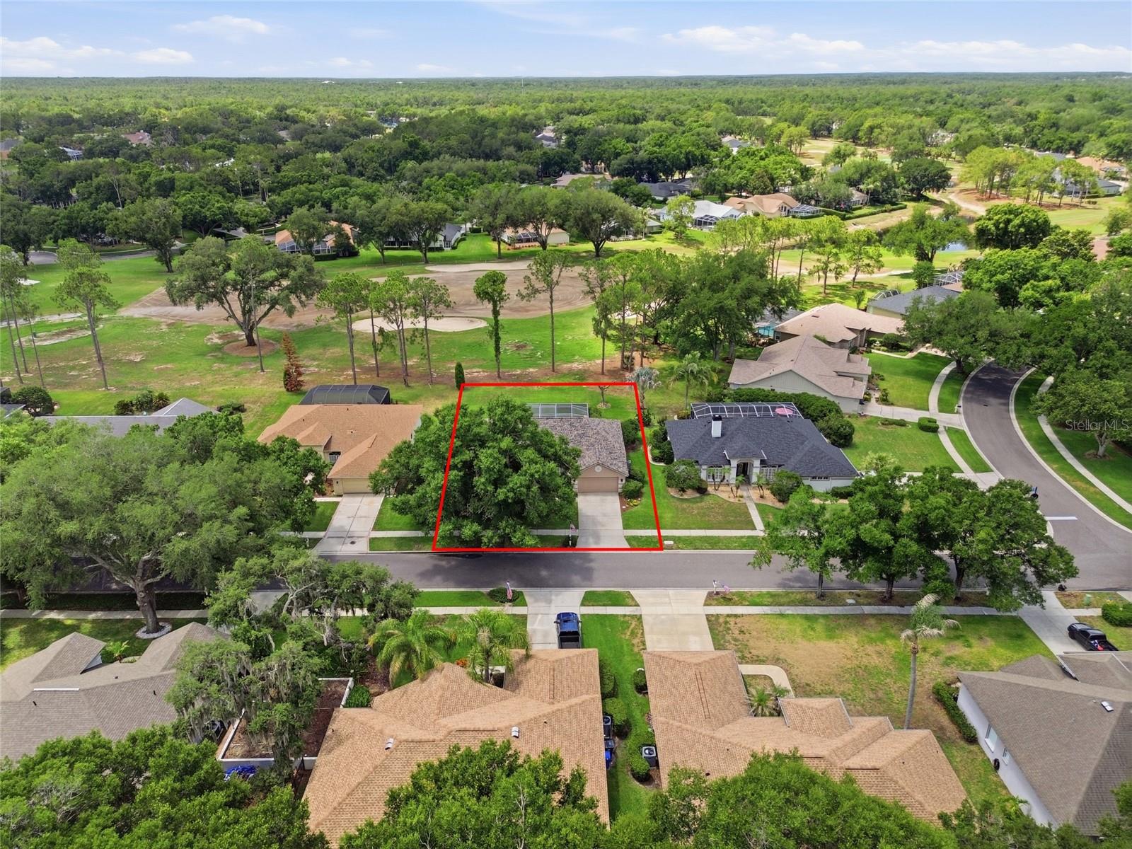 RIVER HILLS COUNTRY CLUB PH - Residential