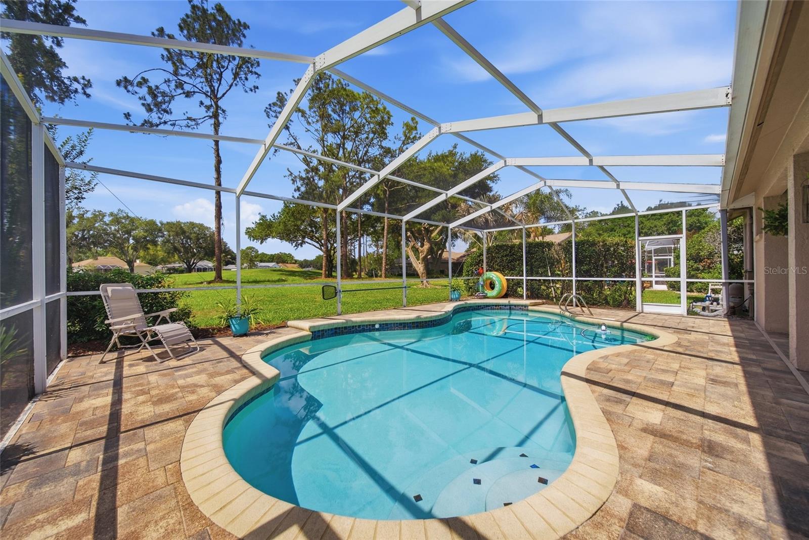 RIVER HILLS COUNTRY CLUB PH - Residential